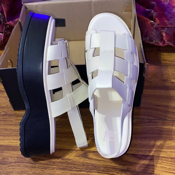 Elegant White Women's Sandals - Picture 7 of 11